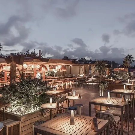 Day One & - Adult Only Otel