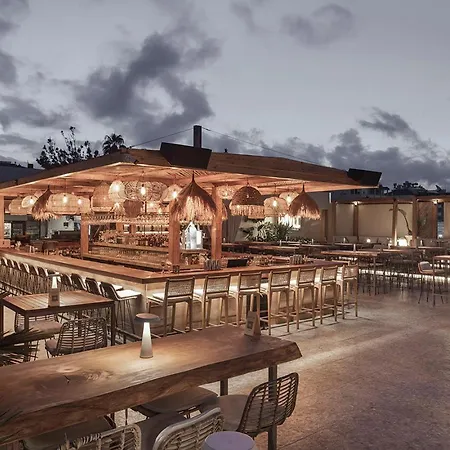 Szálloda Day One & - Adult Only Alanya